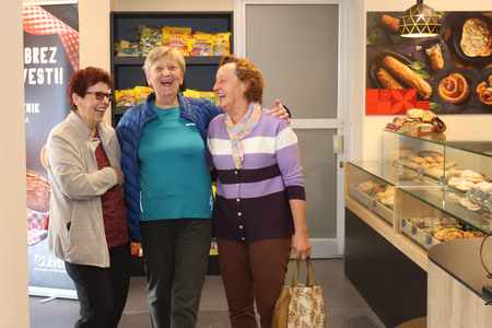 Odprtje obnovljene Delikatese 03 Foto Ljubo Vukelič